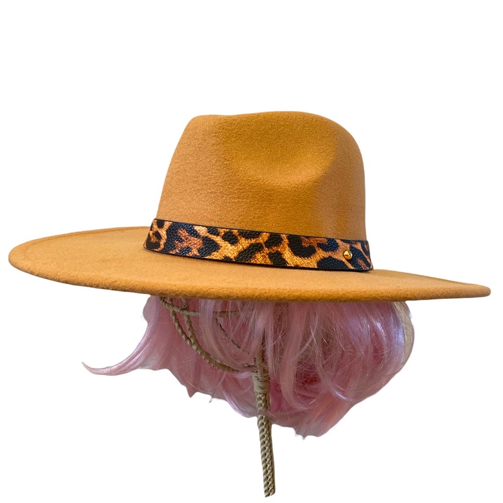 🆕NWT Western Felted Ranchers Hat-Khaki with Leopard Print (around crown)